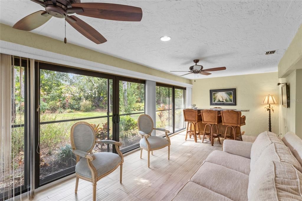 For Sale: $375,000 (2 beds, 2 baths, 2116 Square Feet)