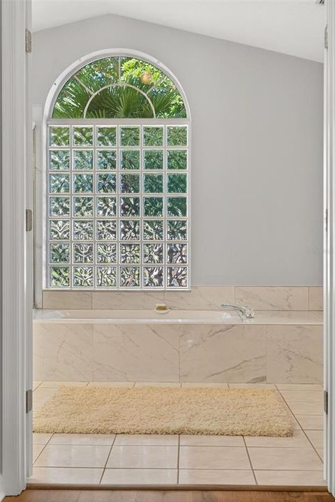 出租: $2,950 (3 贝兹, 2 浴室, 1704 平方英尺)