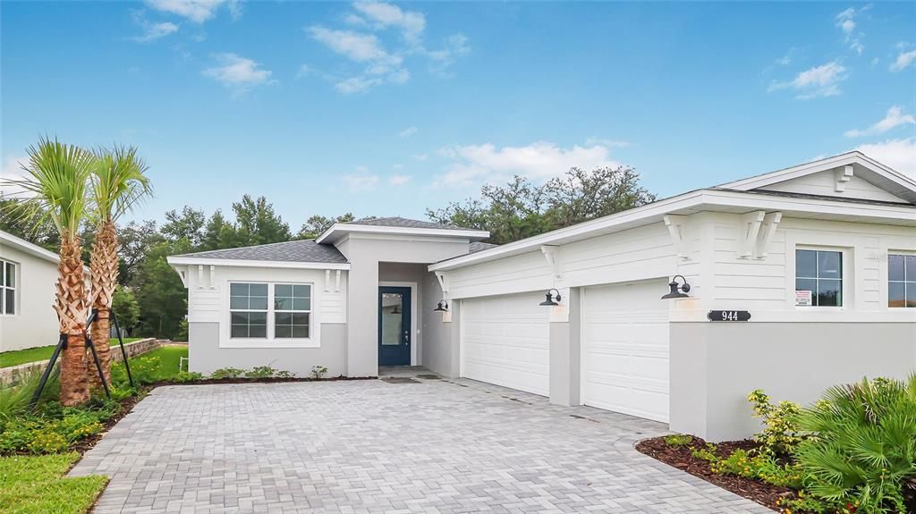 For Sale: $587,990 (3 beds, 3 baths, 2129 Square Feet)