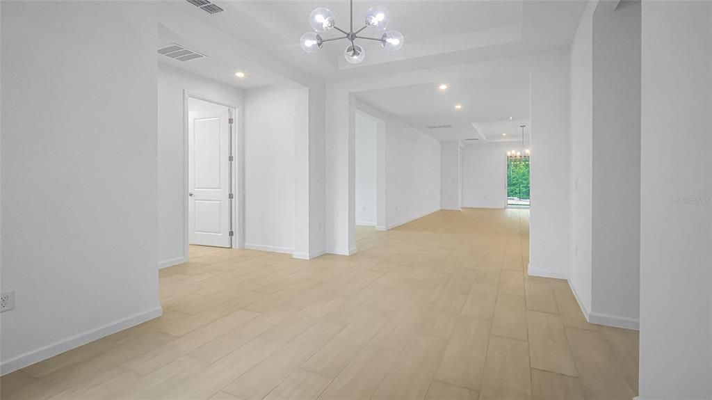 For Sale: $587,990 (3 beds, 3 baths, 2129 Square Feet)