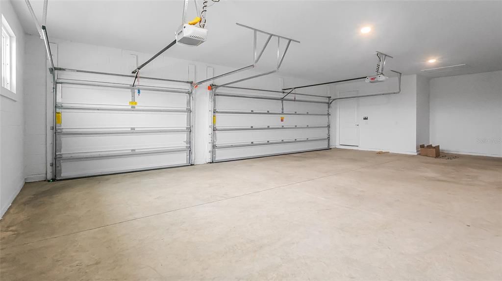 For Sale: $587,990 (3 beds, 3 baths, 2129 Square Feet)