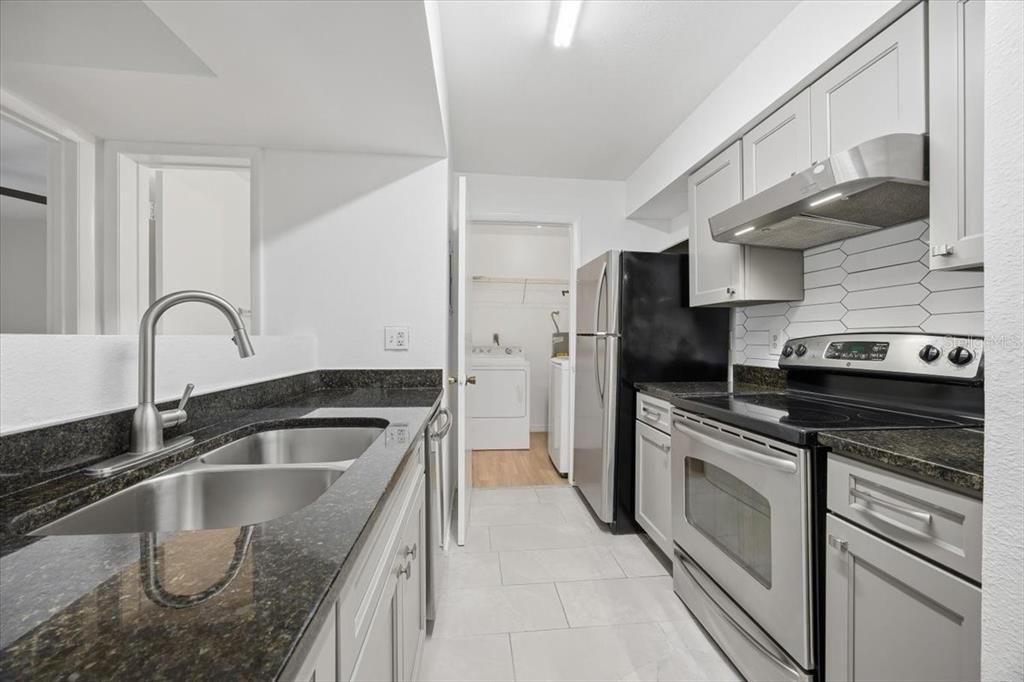 出租: $1,650 (2 贝兹, 2 浴室, 937 平方英尺)