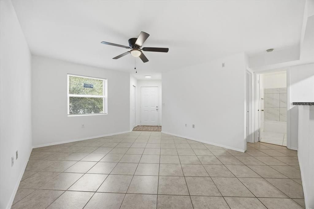 出租: $1,650 (2 贝兹, 2 浴室, 937 平方英尺)