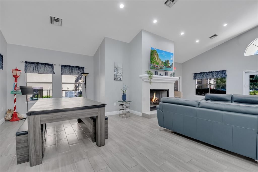 出租: $1,650 (2 贝兹, 2 浴室, 937 平方英尺)