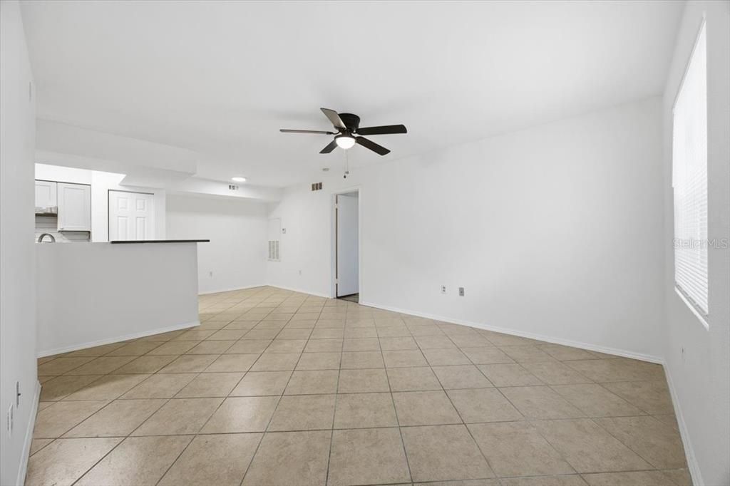 出租: $1,650 (2 贝兹, 2 浴室, 937 平方英尺)