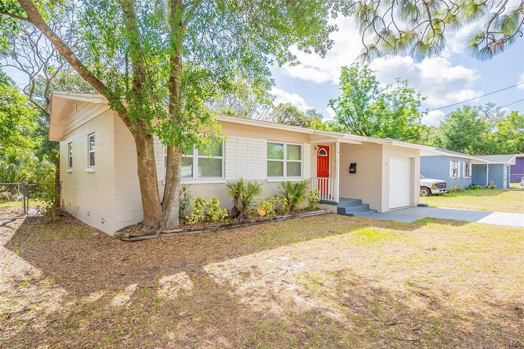 Activo con contrato: $260,000 (3 camas, 2 baños, 1108 Pies cuadrados)