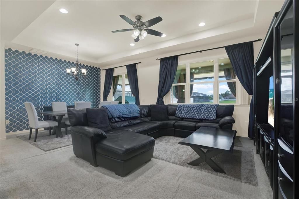 For Sale: $385,000 (4 beds, 2 baths, 2293 Square Feet)