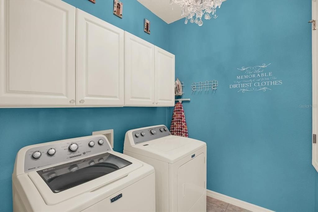 For Sale: $385,000 (4 beds, 2 baths, 2293 Square Feet)