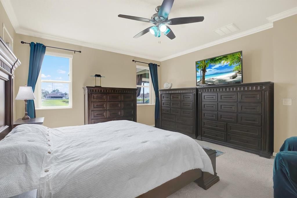 For Sale: $385,000 (4 beds, 2 baths, 2293 Square Feet)