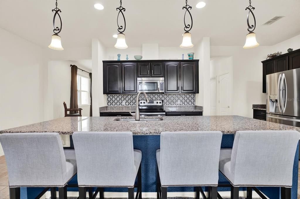 For Sale: $385,000 (4 beds, 2 baths, 2293 Square Feet)