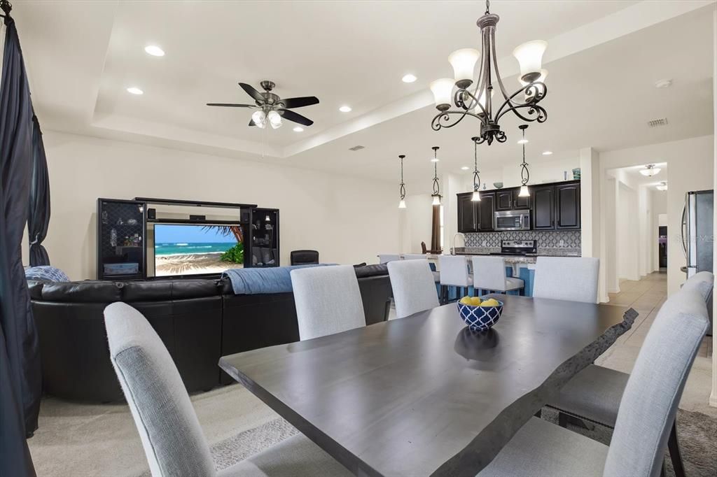 For Sale: $385,000 (4 beds, 2 baths, 2293 Square Feet)