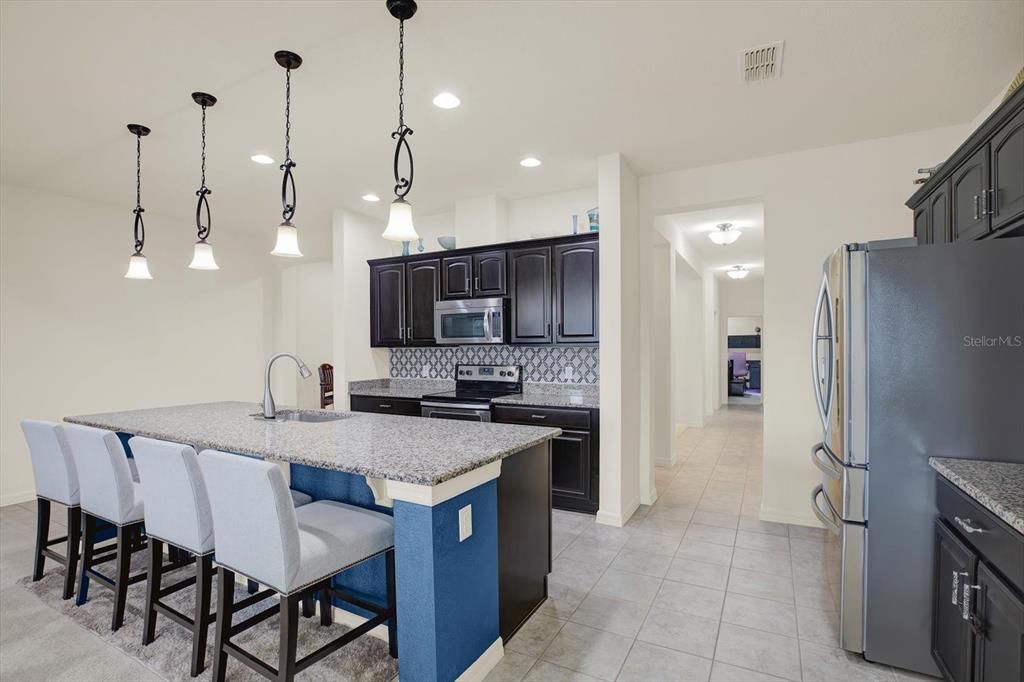 For Sale: $385,000 (4 beds, 2 baths, 2293 Square Feet)