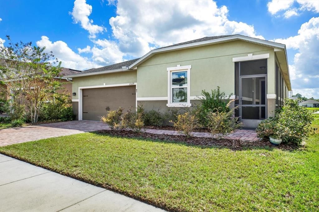 For Sale: $385,000 (4 beds, 2 baths, 2293 Square Feet)