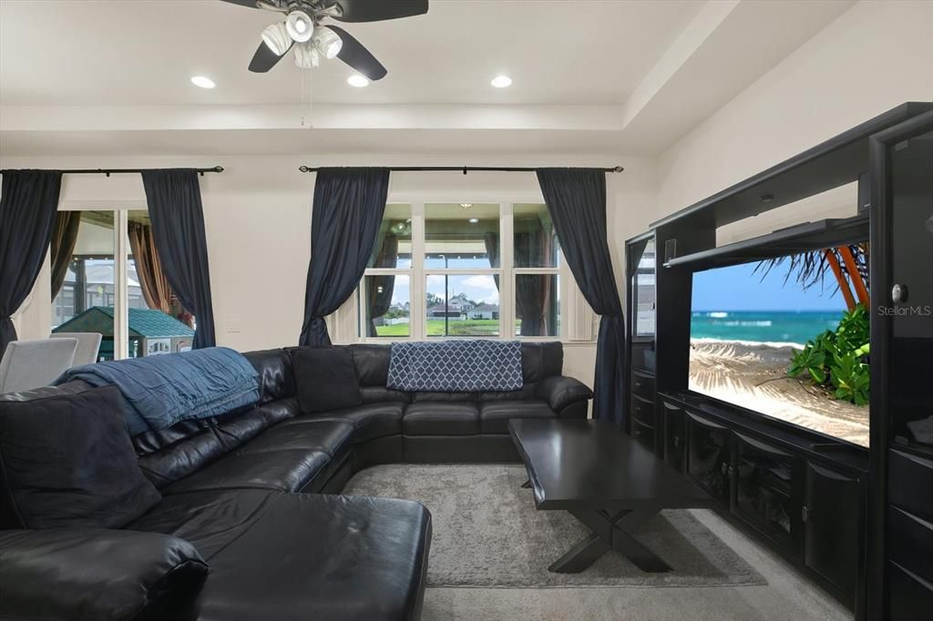 For Sale: $385,000 (4 beds, 2 baths, 2293 Square Feet)