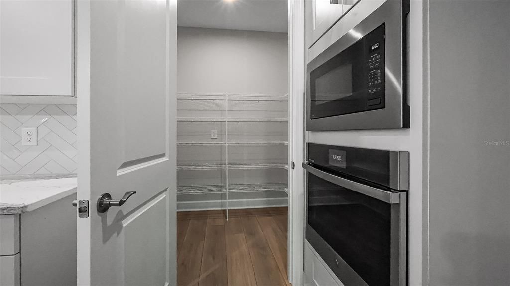 待售: $694,990 (3 贝兹, 3 浴室, 2490 平方英尺)