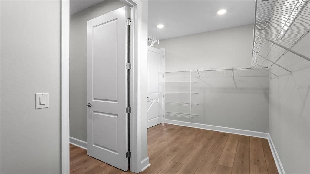 待售: $694,990 (3 贝兹, 3 浴室, 2490 平方英尺)