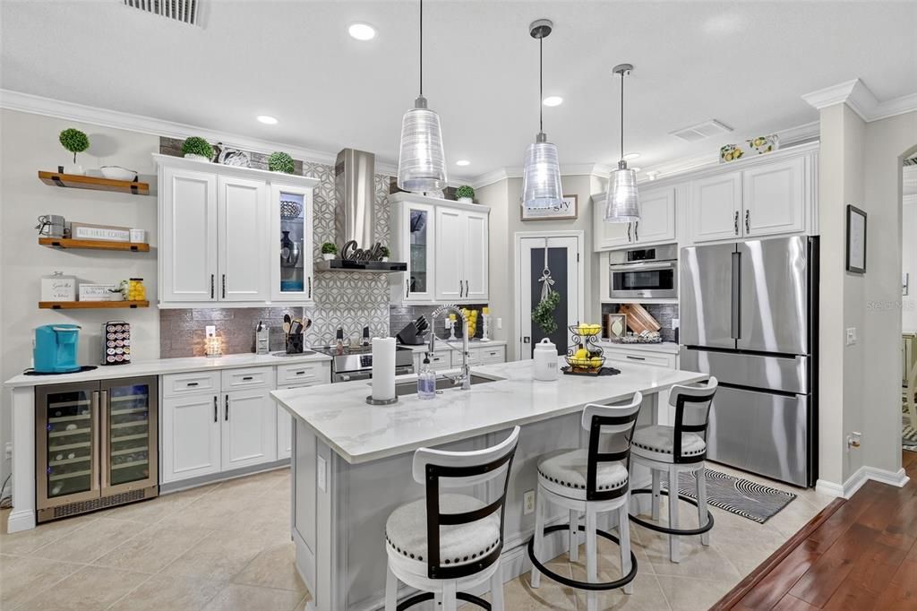 For Sale: $549,999 (3 beds, 3 baths, 2544 Square Feet)