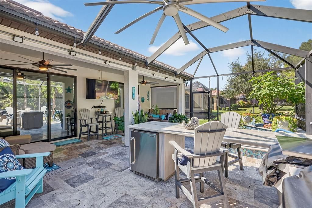 For Sale: $549,999 (3 beds, 3 baths, 2544 Square Feet)