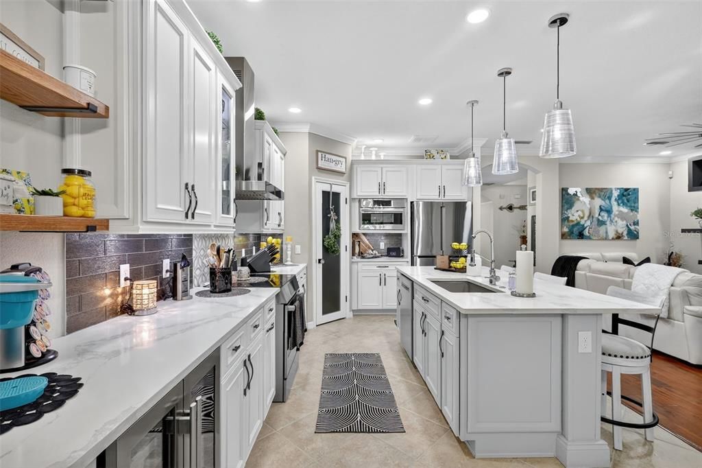 For Sale: $549,999 (3 beds, 3 baths, 2544 Square Feet)