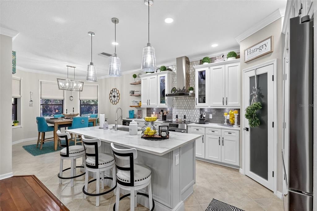 For Sale: $549,999 (3 beds, 3 baths, 2544 Square Feet)