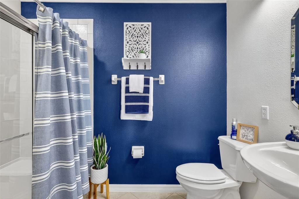 For Sale: $549,999 (3 beds, 3 baths, 2544 Square Feet)