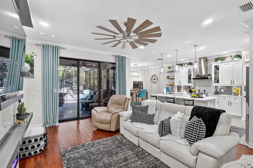 For Sale: $549,999 (3 beds, 3 baths, 2544 Square Feet)