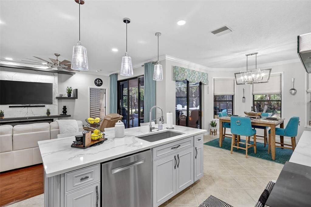 For Sale: $549,999 (3 beds, 3 baths, 2544 Square Feet)