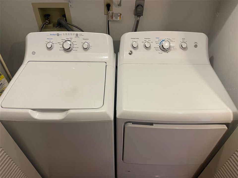 For Sale: $175,000 (2 beds, 2 baths, 1396 Square Feet)