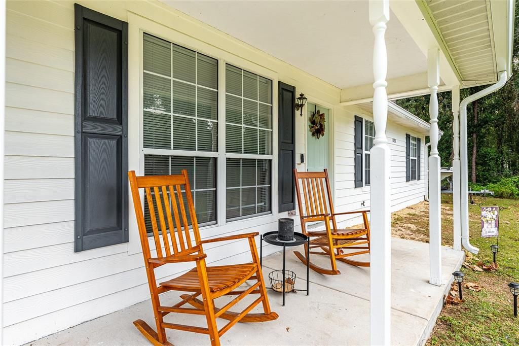 На продажу: $235,000 (3 спален, 2 ванн, 1040 Квадратных фут)