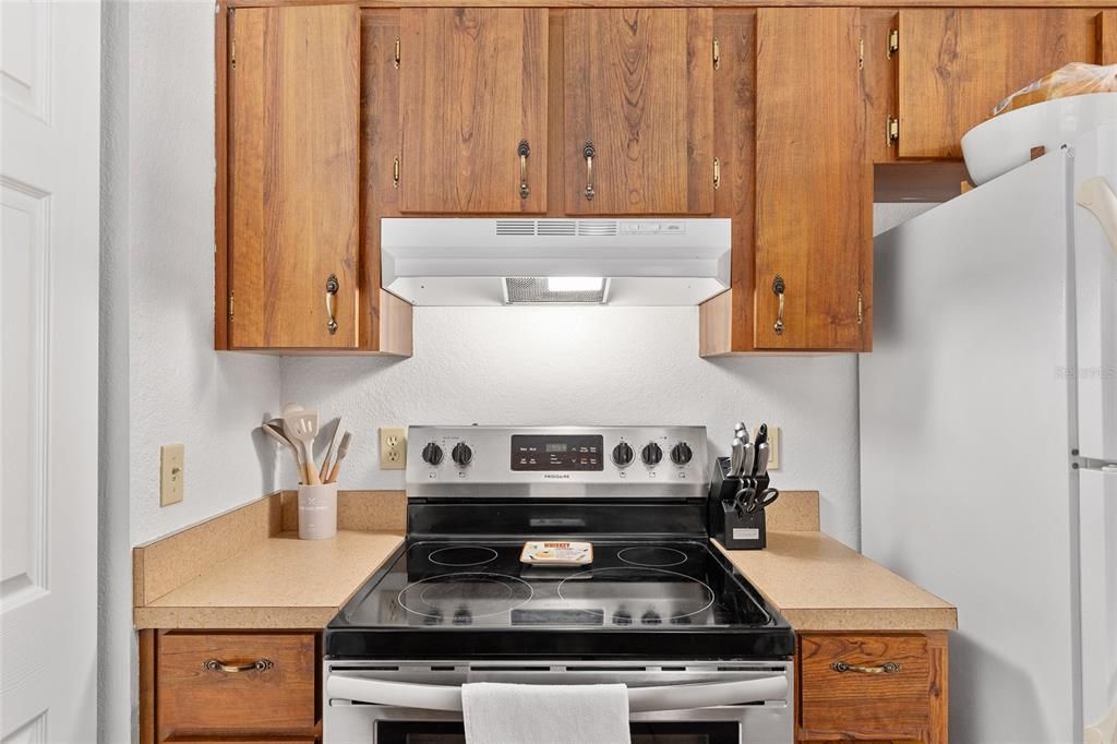 На продажу: $235,000 (3 спален, 2 ванн, 1040 Квадратных фут)