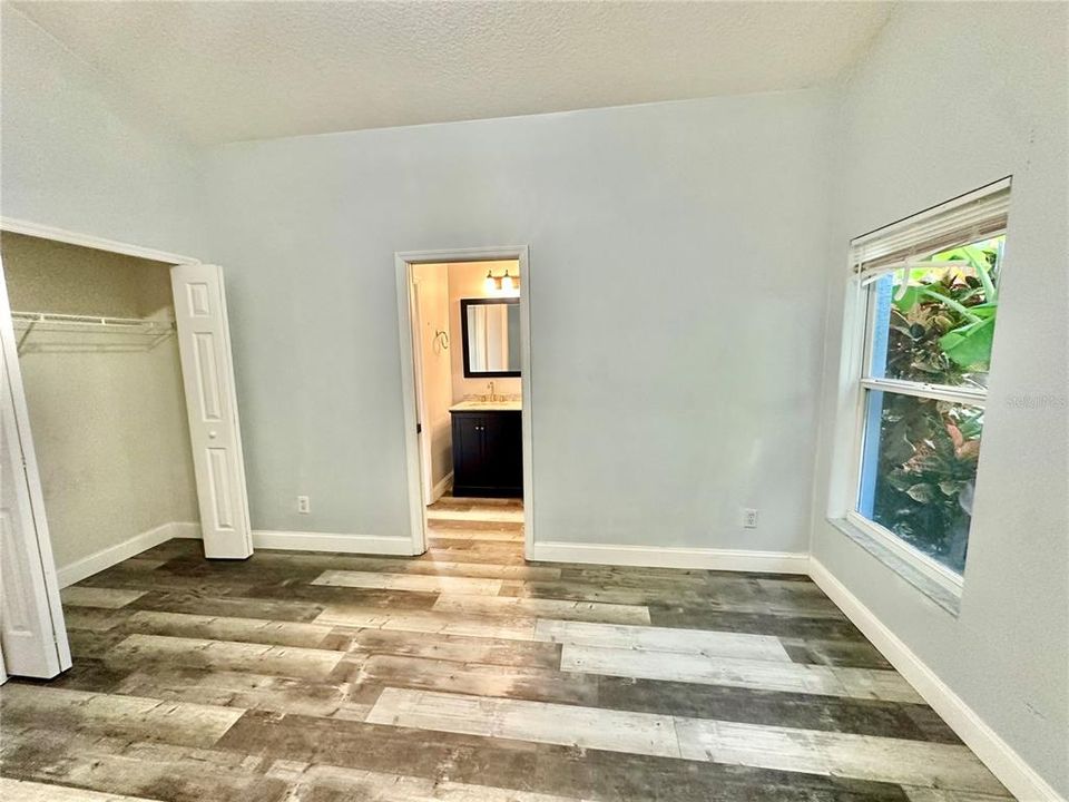 待售: $330,000 (3 贝兹, 2 浴室, 1265 平方英尺)