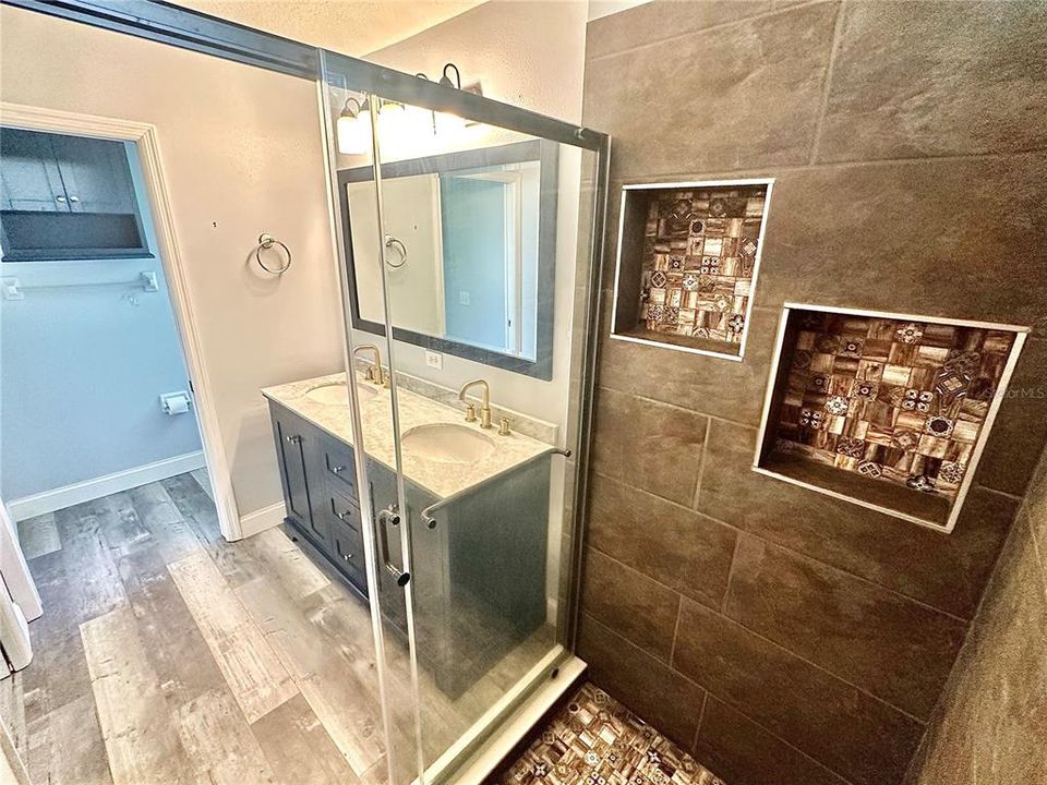 待售: $330,000 (3 贝兹, 2 浴室, 1265 平方英尺)