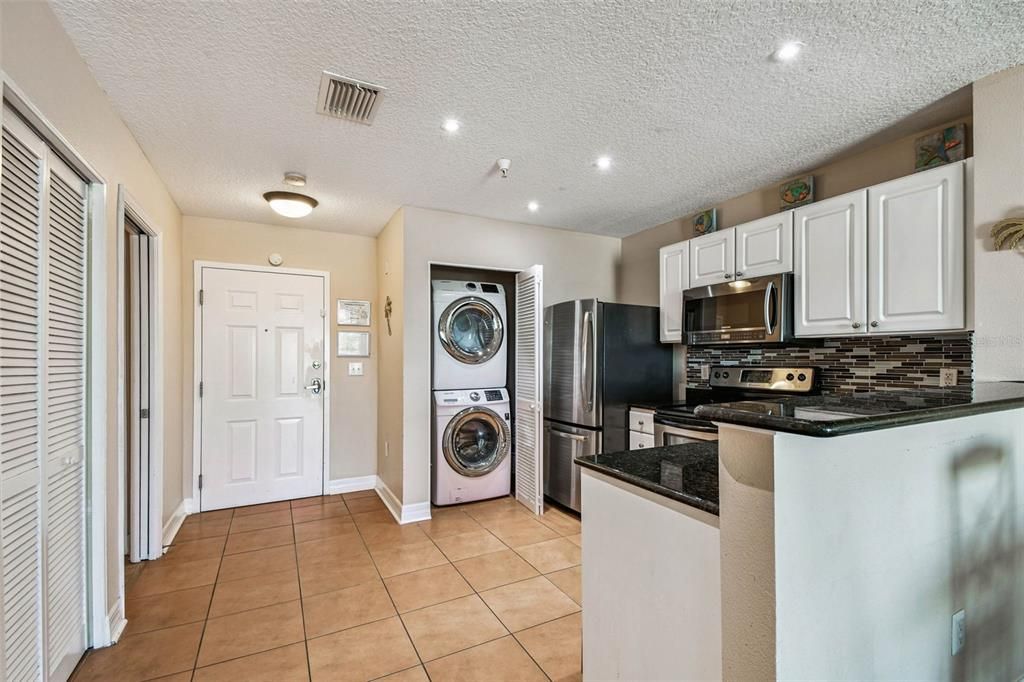 For Sale: $492,000 (2 beds, 1 baths, 770 Square Feet)