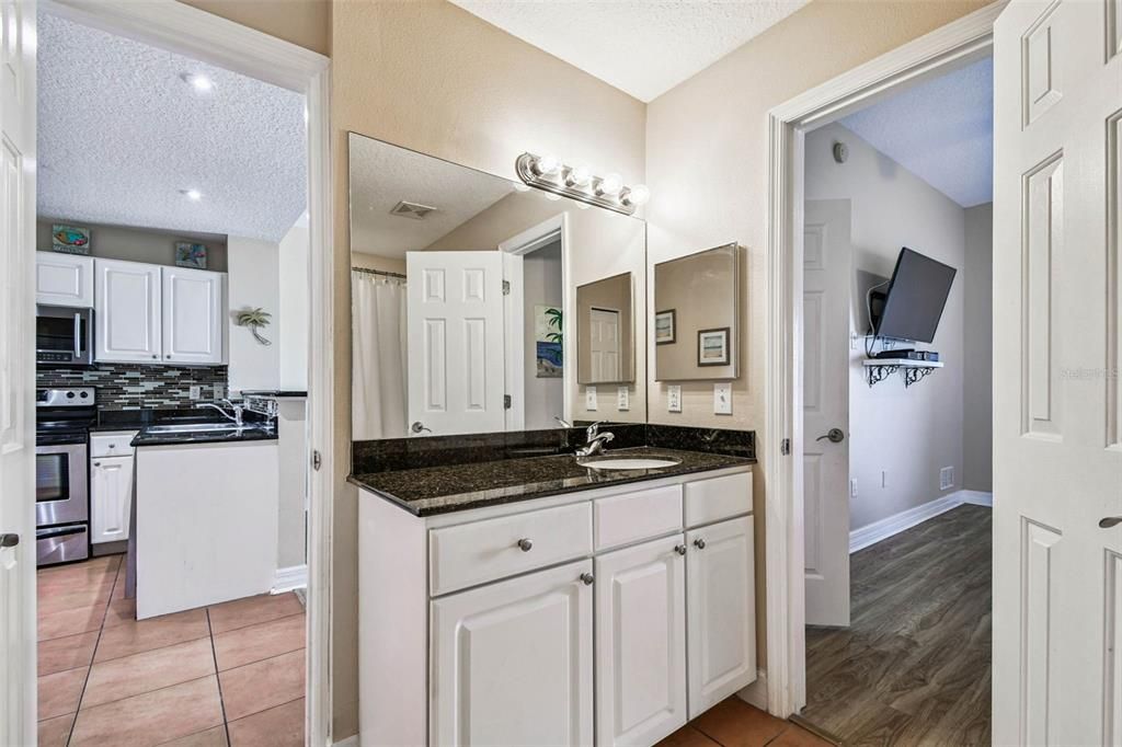 For Sale: $492,000 (2 beds, 1 baths, 770 Square Feet)