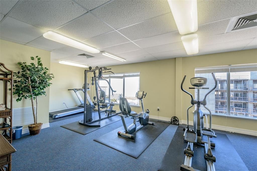 For Sale: $492,000 (2 beds, 1 baths, 770 Square Feet)