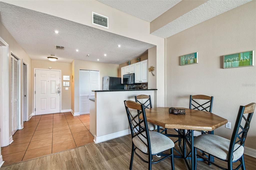 For Sale: $492,000 (2 beds, 1 baths, 770 Square Feet)