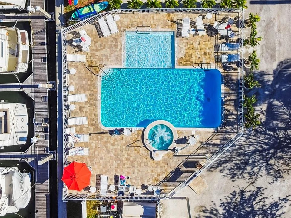 For Sale: $492,000 (2 beds, 1 baths, 770 Square Feet)