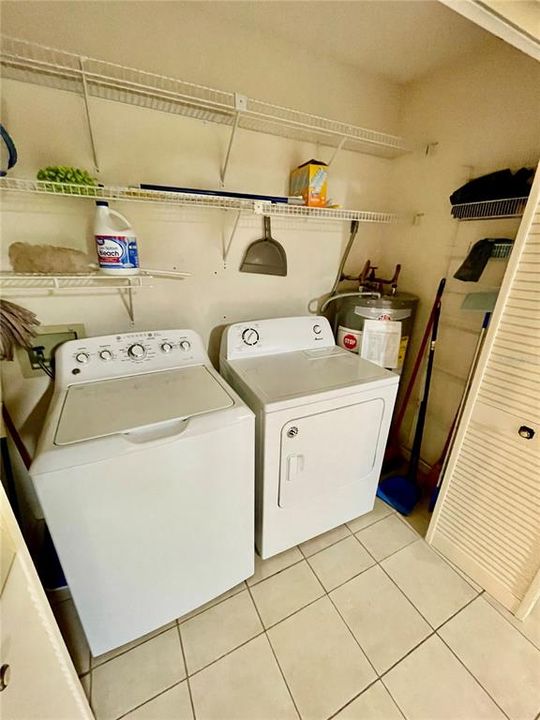 En Venta: $229,900 (2 camas, 2 baños, 1317 Pies cuadrados)