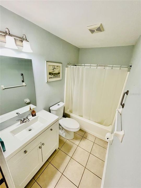 En Venta: $229,900 (2 camas, 2 baños, 1317 Pies cuadrados)