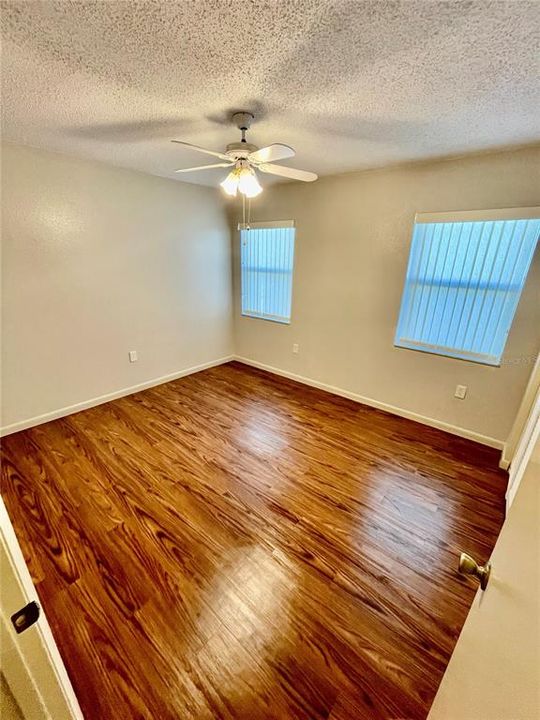 En Venta: $229,900 (2 camas, 2 baños, 1317 Pies cuadrados)