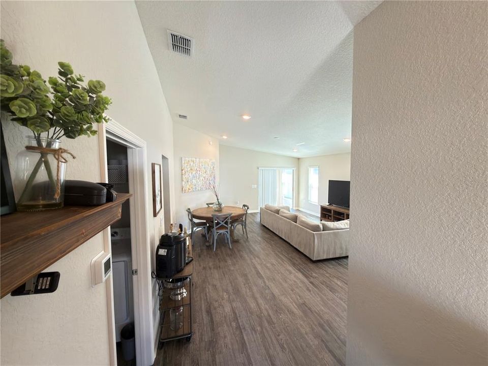 На продажу: $290,000 (3 спален, 2 ванн, 1459 Квадратных фут)