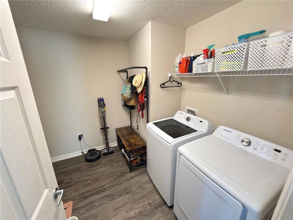 На продажу: $290,000 (3 спален, 2 ванн, 1459 Квадратных фут)