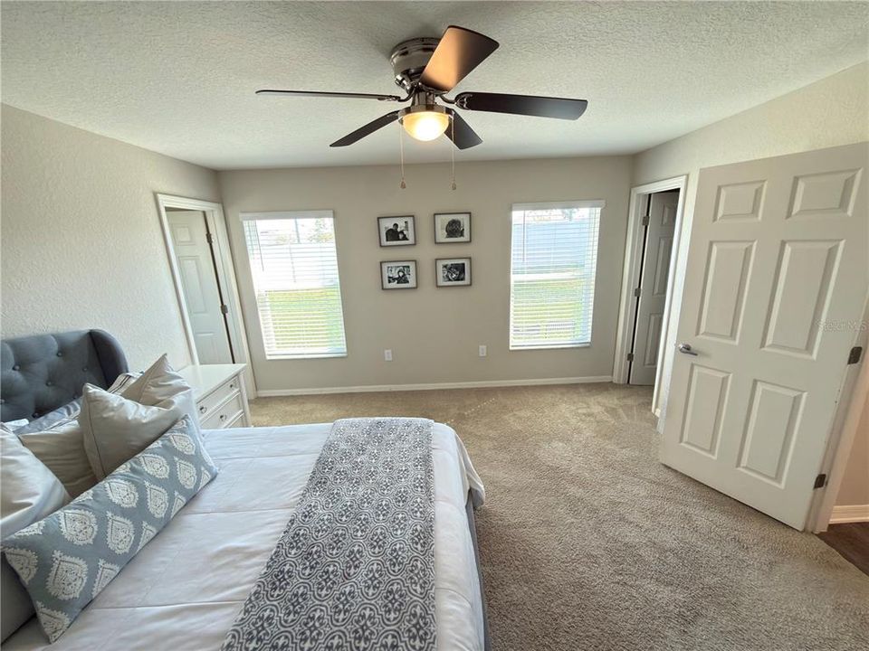 На продажу: $290,000 (3 спален, 2 ванн, 1459 Квадратных фут)