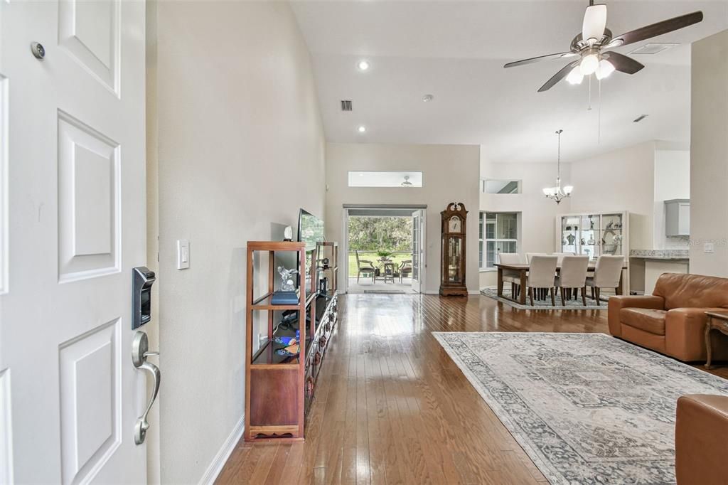 Active With Contract: $425,000 (3 beds, 2 baths, 2212 Square Feet)