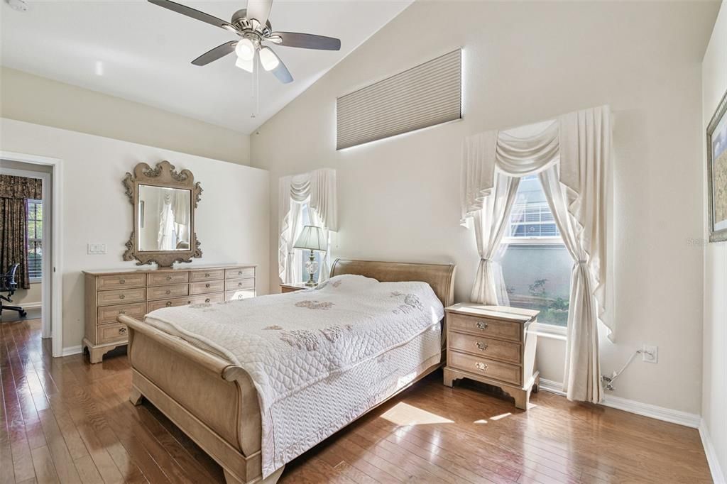 Active With Contract: $425,000 (3 beds, 2 baths, 2212 Square Feet)