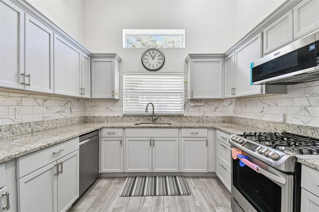 Active With Contract: $425,000 (3 beds, 2 baths, 2212 Square Feet)