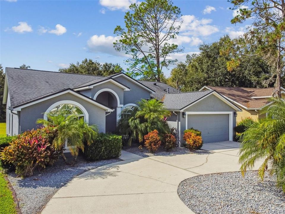 Active With Contract: $425,000 (3 beds, 2 baths, 2212 Square Feet)