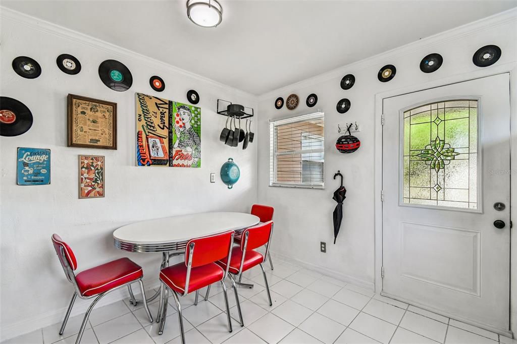 Active With Contract: $625,000 (3 beds, 2 baths, 1352 Square Feet)