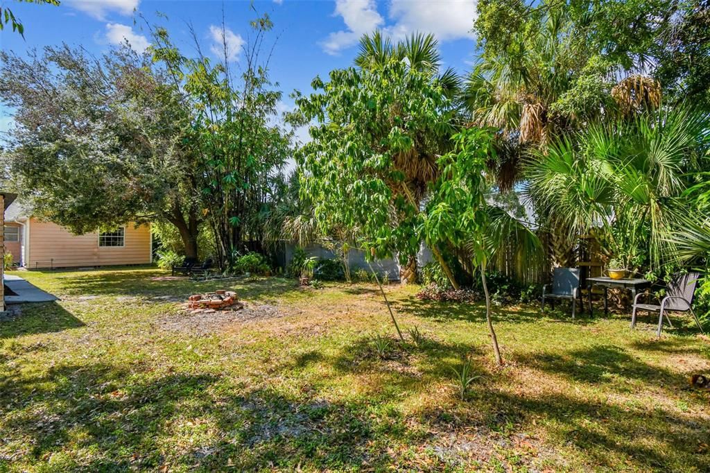 Active With Contract: $625,000 (3 beds, 2 baths, 1352 Square Feet)