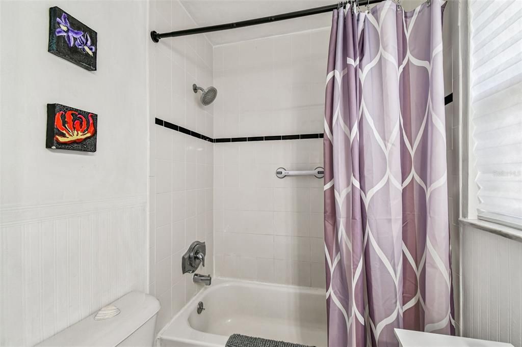 Active With Contract: $625,000 (3 beds, 2 baths, 1352 Square Feet)